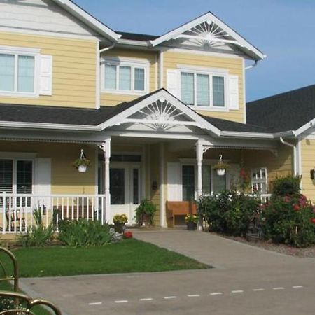 Chesterfield Inn Kelowna Exterior foto
