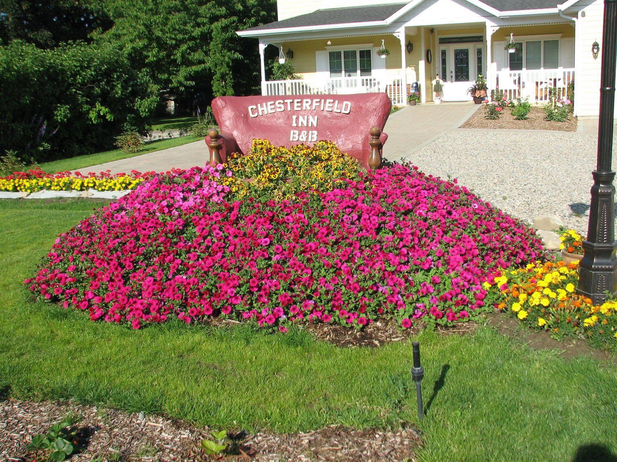 Chesterfield Inn Kelowna Exterior foto